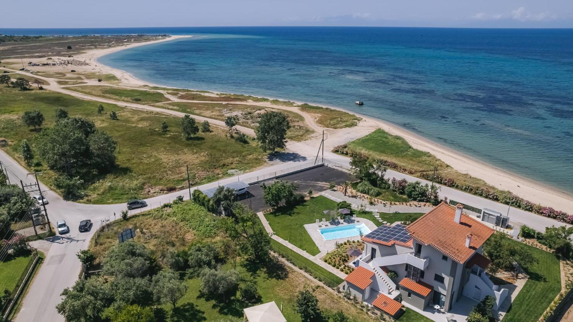 Electra Beachfront Suites, Nea Irakleia Екстериор снимка