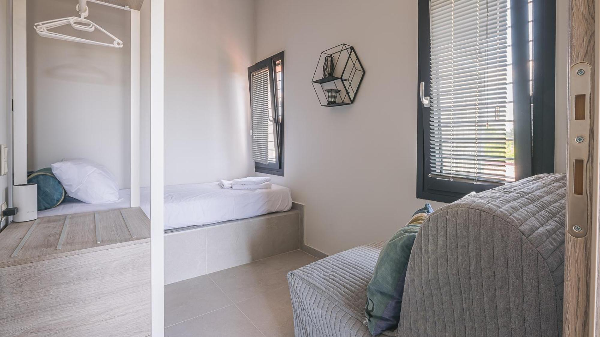 Electra Beachfront Suites, Nea Irakleia Екстериор снимка