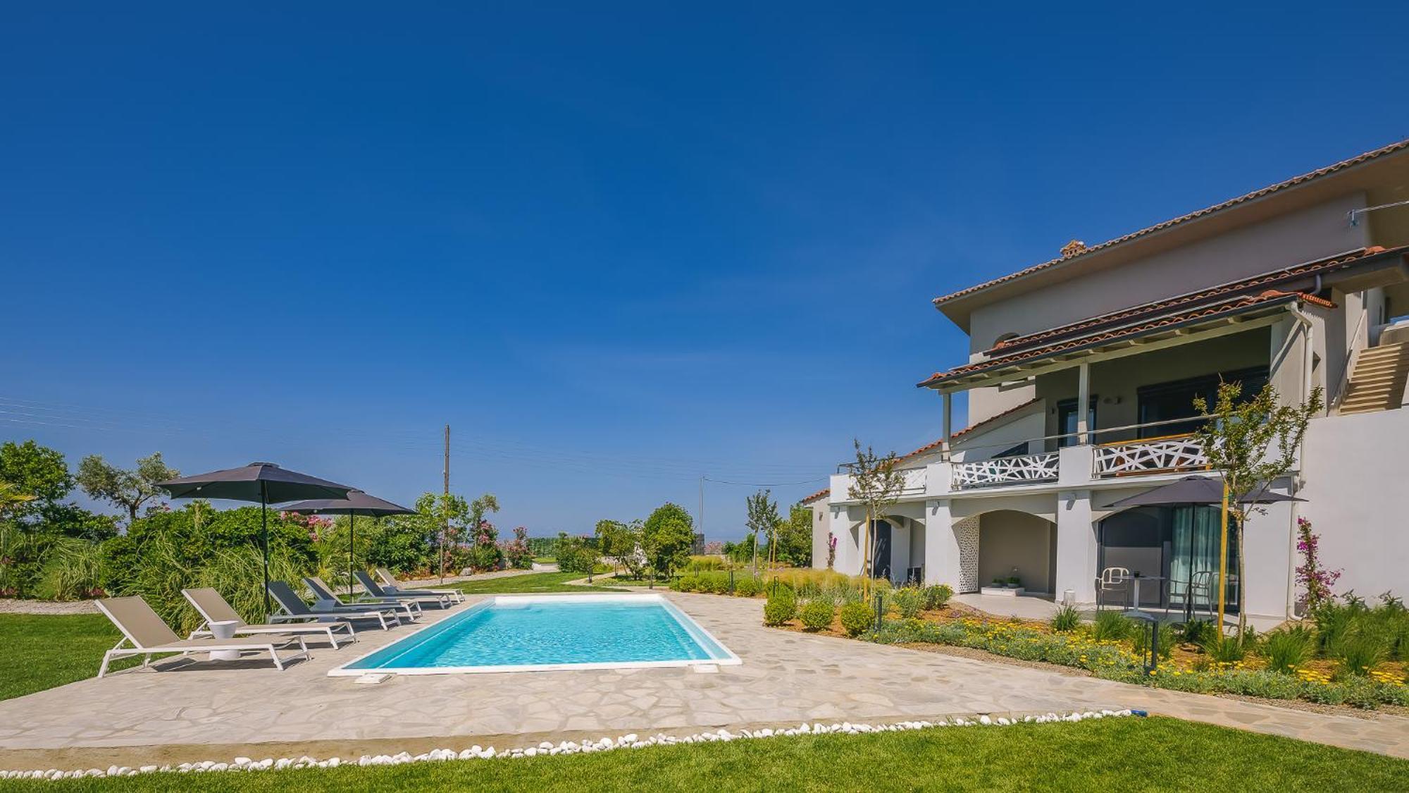 Electra Beachfront Suites, Nea Irakleia Екстериор снимка