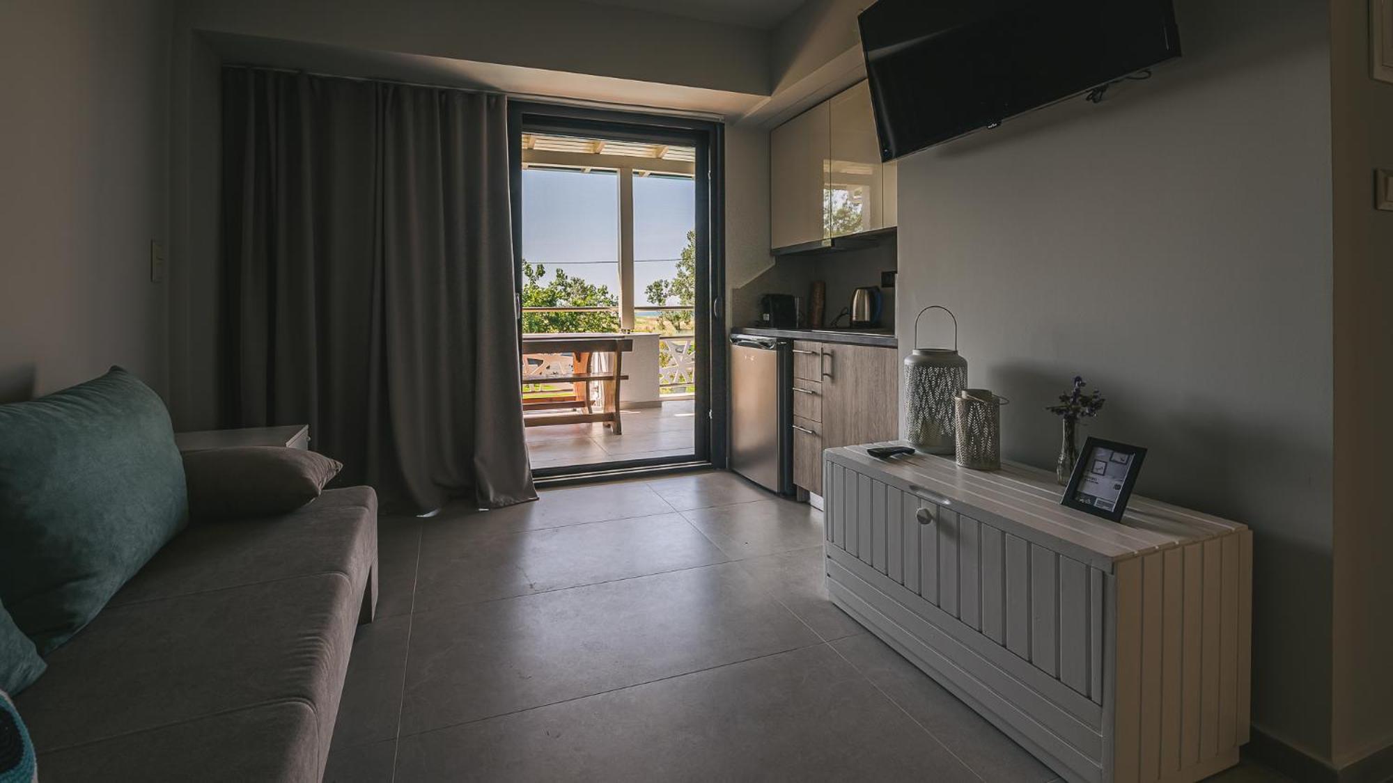 Electra Beachfront Suites, Nea Irakleia Екстериор снимка