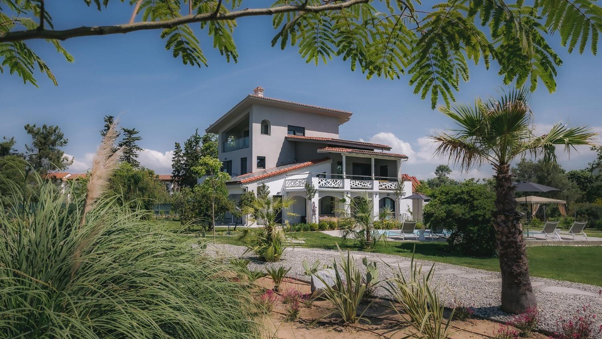 Electra Beachfront Suites, Nea Irakleia Екстериор снимка