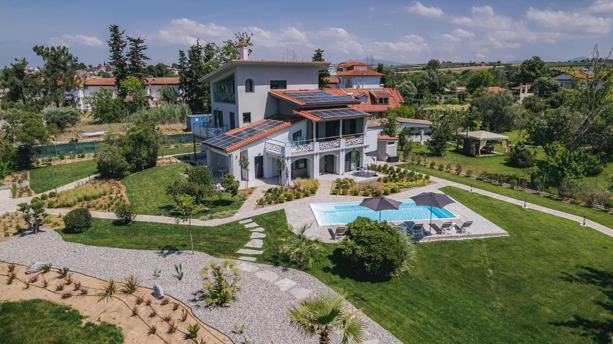 Electra Beachfront Suites, Nea Irakleia Екстериор снимка
