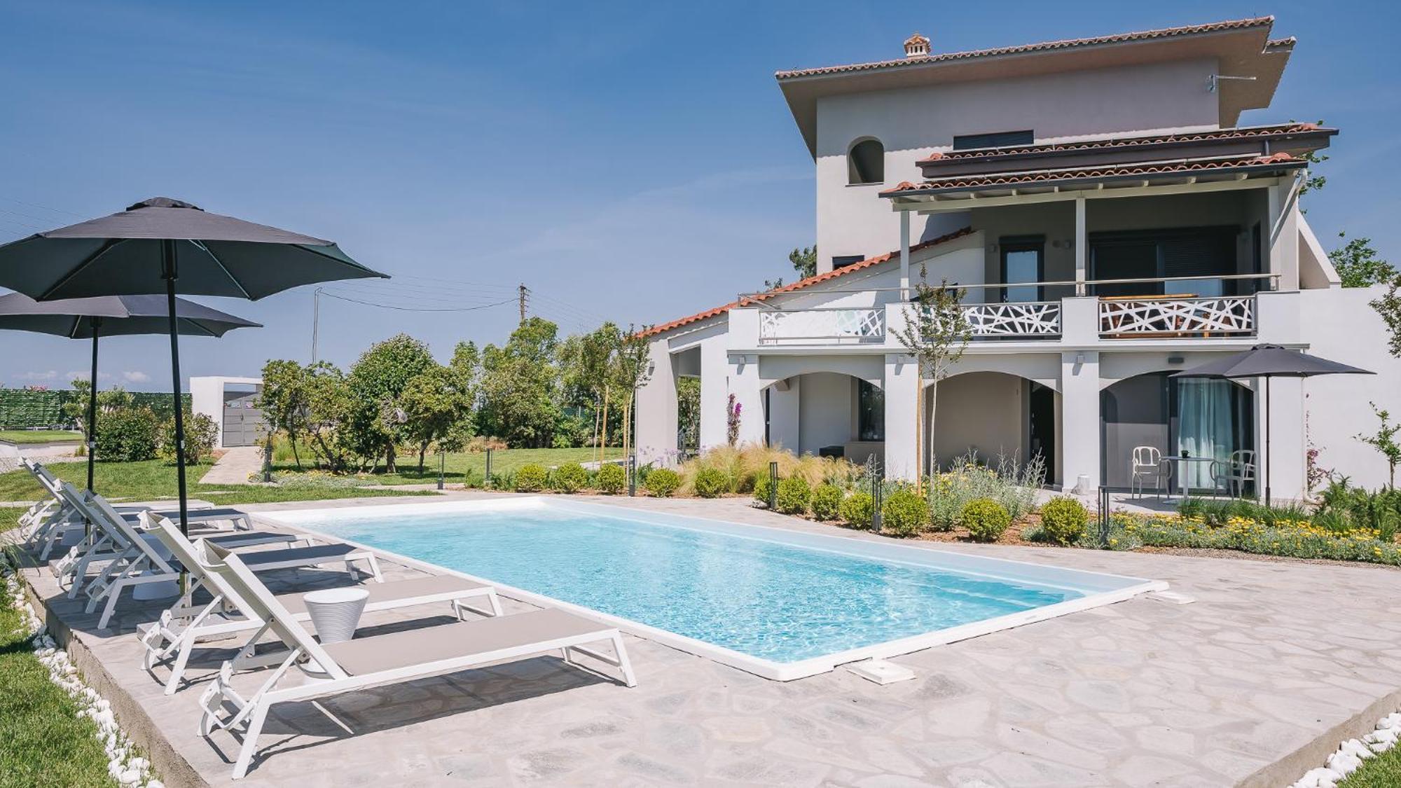 Electra Beachfront Suites, Nea Irakleia Екстериор снимка