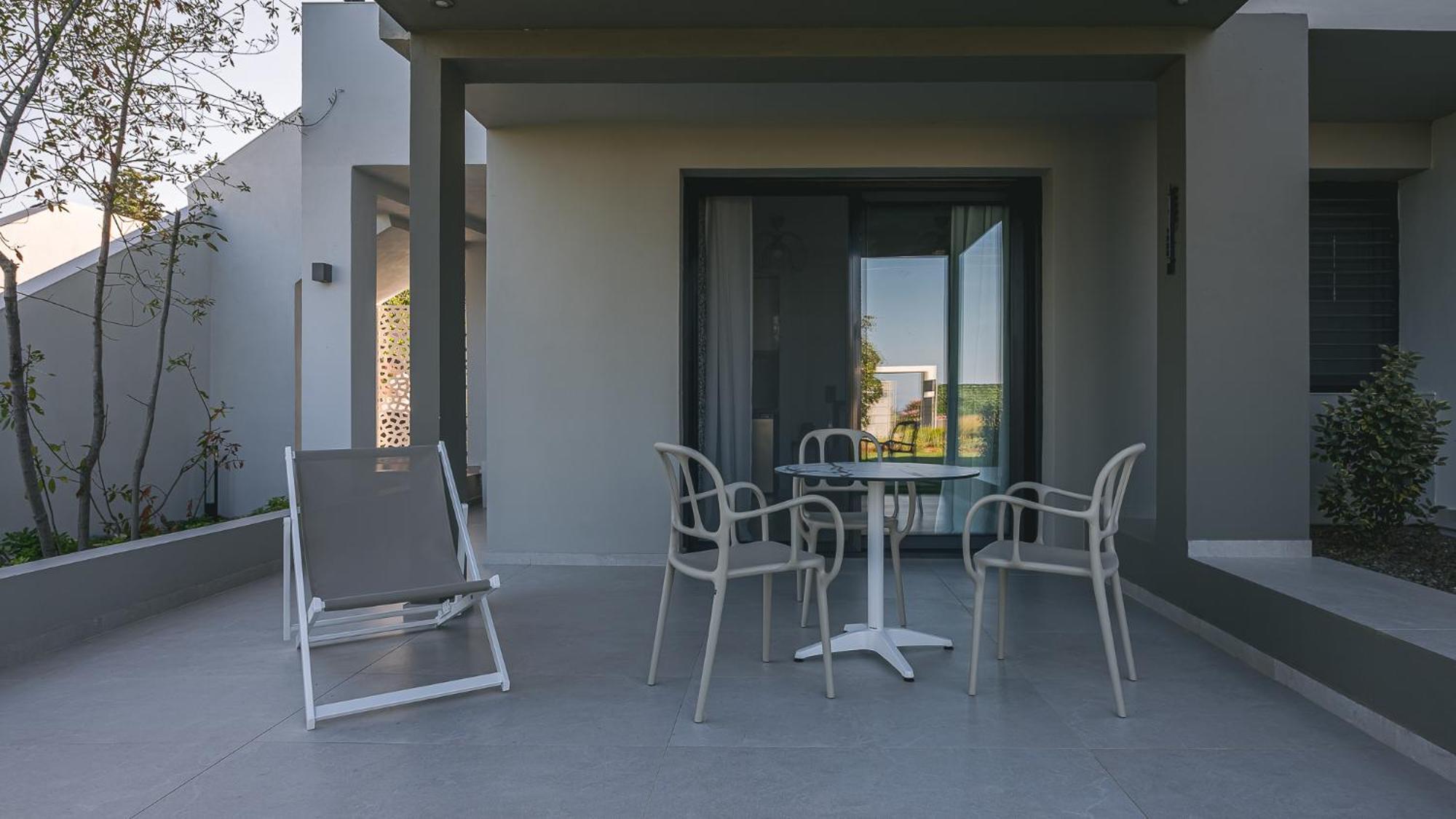 Electra Beachfront Suites, Nea Irakleia Екстериор снимка
